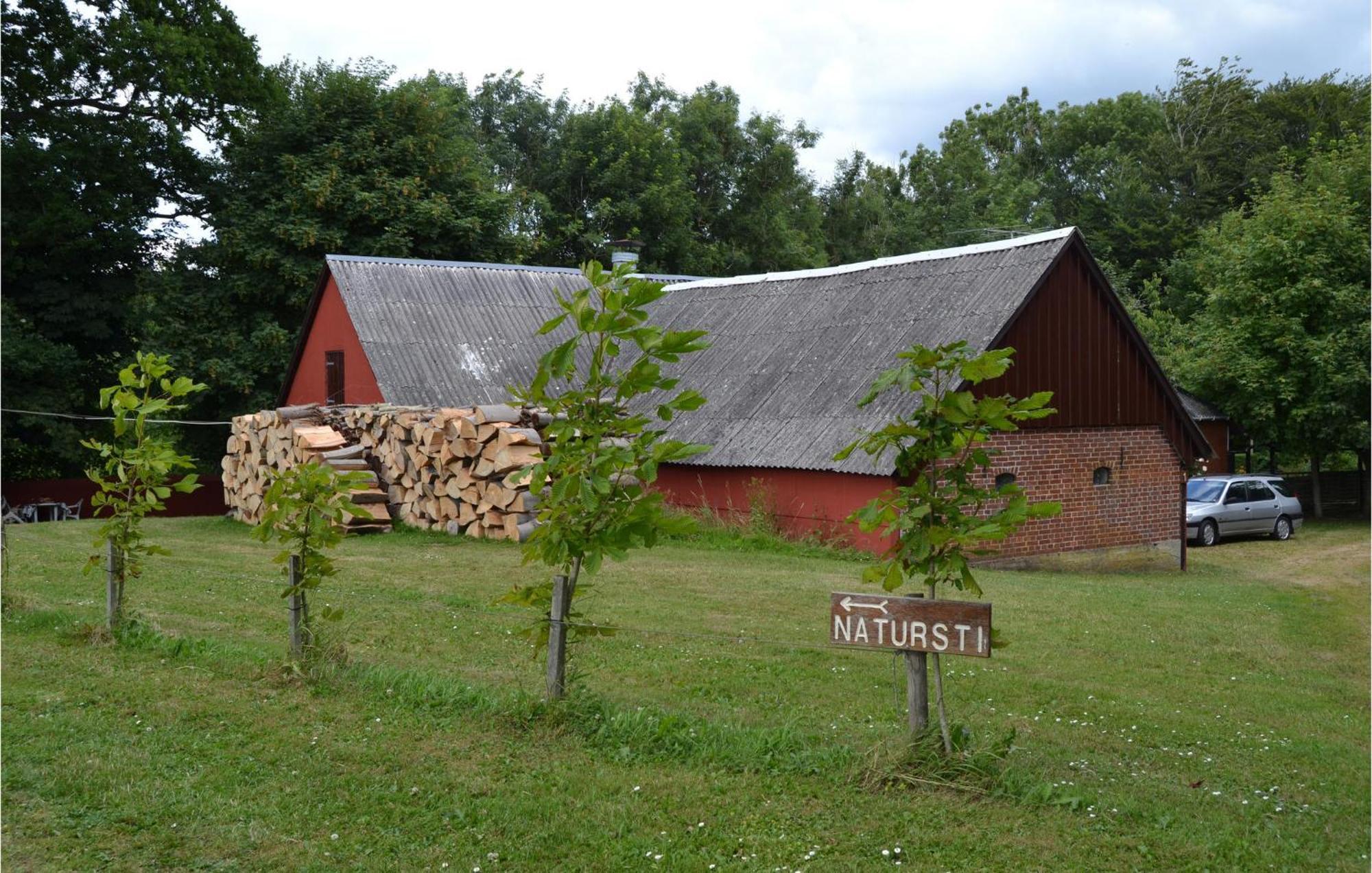 2 Bedroom Cozy Home In Stouby Zewnętrze zdjęcie